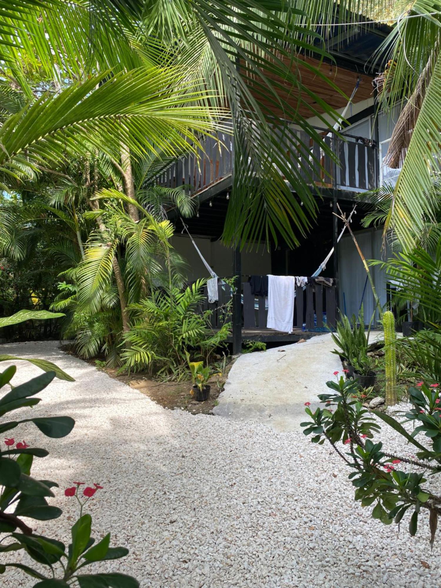 Nahele Lodge Playa Santa Teresa  Екстериор снимка
